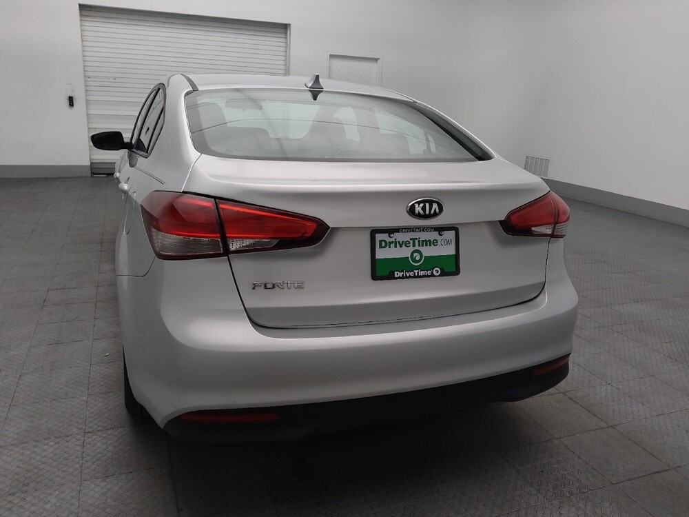 2017 Kia Forte in Jacksonville, FL 32210 - 18133694 6