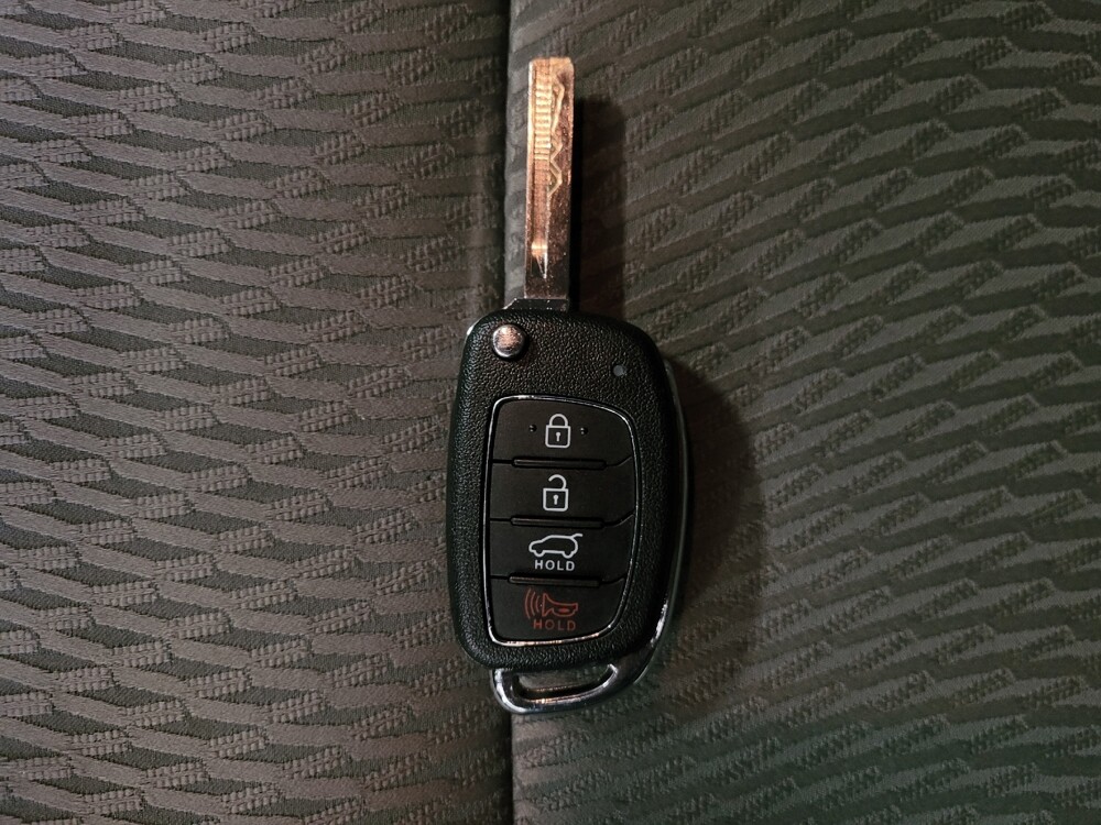 2018 Hyundai Santa Fe in Hialeah, FL 33014 - 18133695 32