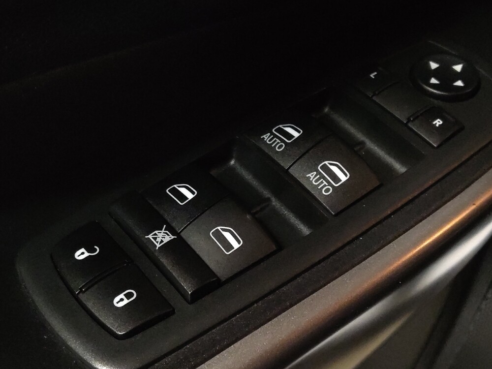 2020 Jeep Cherokee in Ocala, FL 34471 - 18133696 27