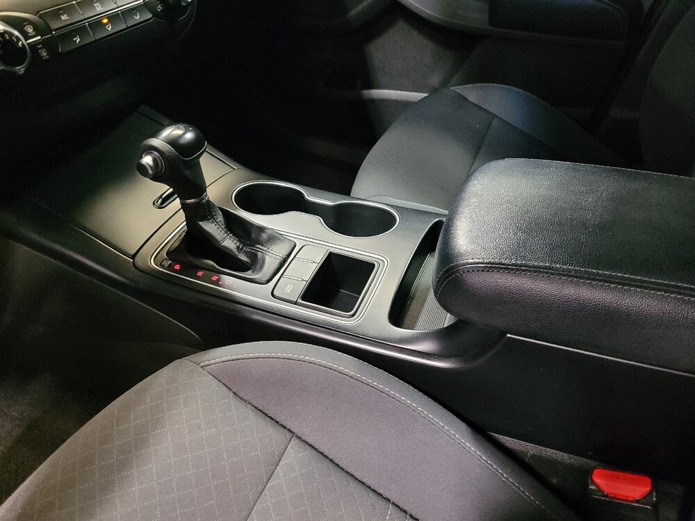 2017 Kia Sorento in Gainesville, FL 32609 - 18133699 26