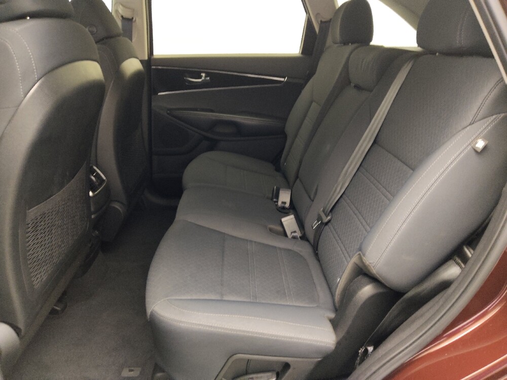 2017 Kia Sorento in Gainesville, FL 32609 - 18133699 18