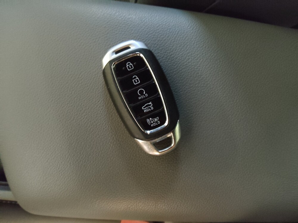 2022 Hyundai Elantra in Greenville, SC 29607 - 18133714 32