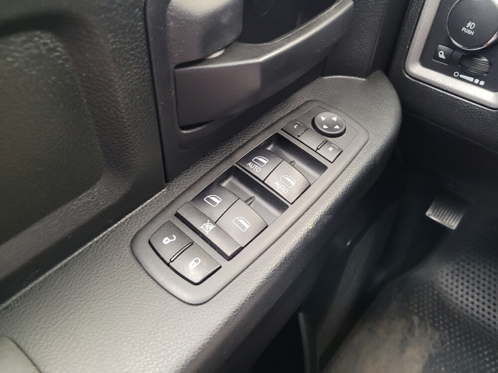 2018 RAM 1500 in Maple Heights, OH 44137 - 18133737 27