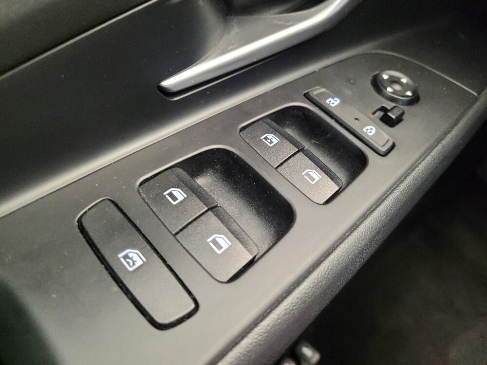 2021 Hyundai Elantra in Maple Heights, OH 44137 - 18133743 27