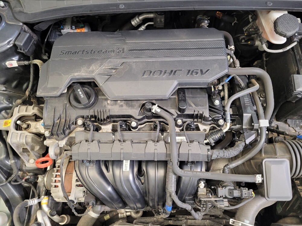 2021 Hyundai Elantra in Maple Heights, OH 44137 - 18133743 30