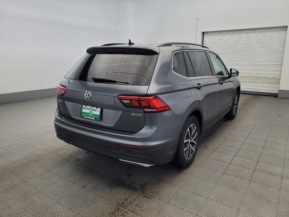 2019 Volkswagen Tiguan in Pittsburgh, PA 15236 - 18133748 9