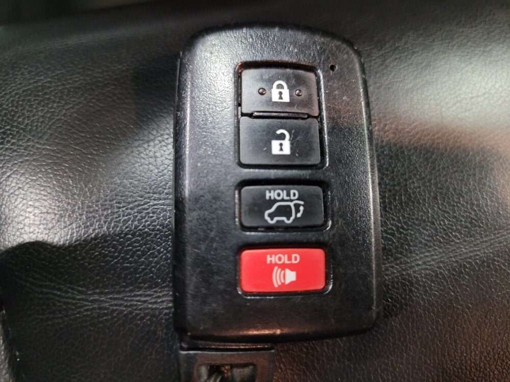 2019 Toyota Highlander in Chesapeake, VA 23320 - 18133774 32