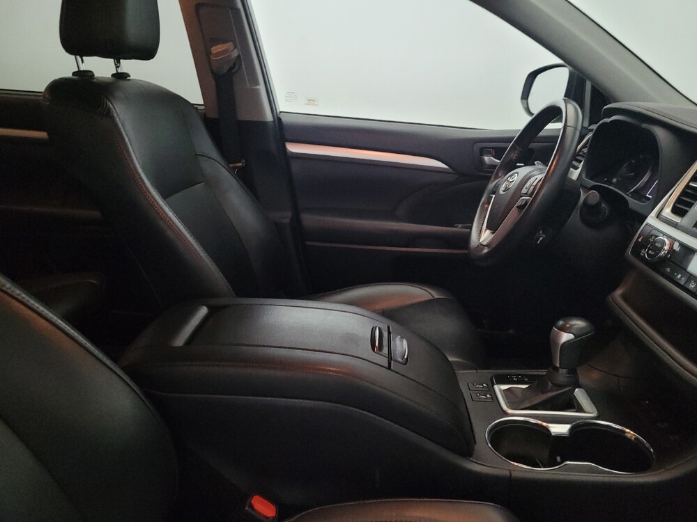 2019 Toyota Highlander in Chesapeake, VA 23320 - 18133774 21