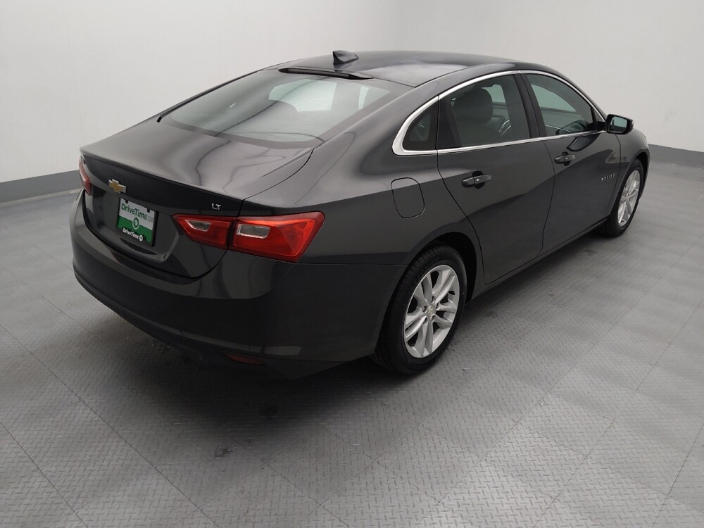 2017 Chevrolet Malibu in Topeka, KS 66611 - 18133786 9