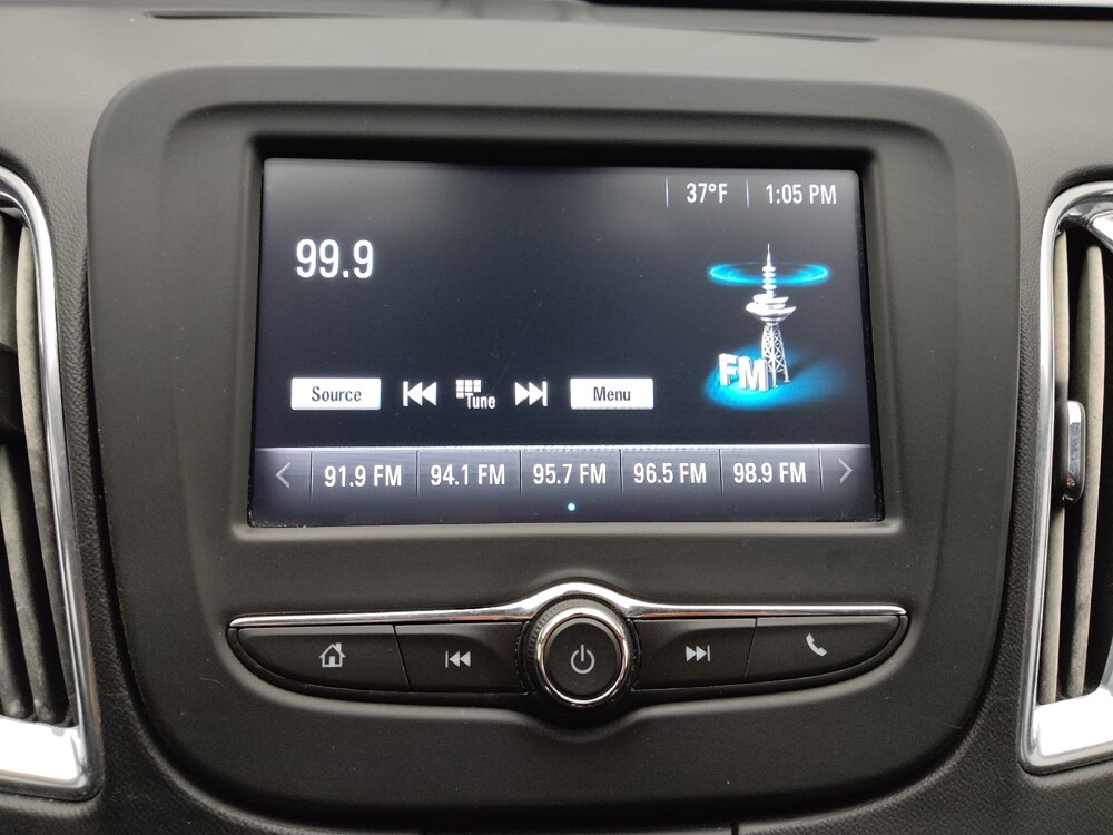 2017 Chevrolet Malibu in Topeka, KS 66611 - 18133786 25