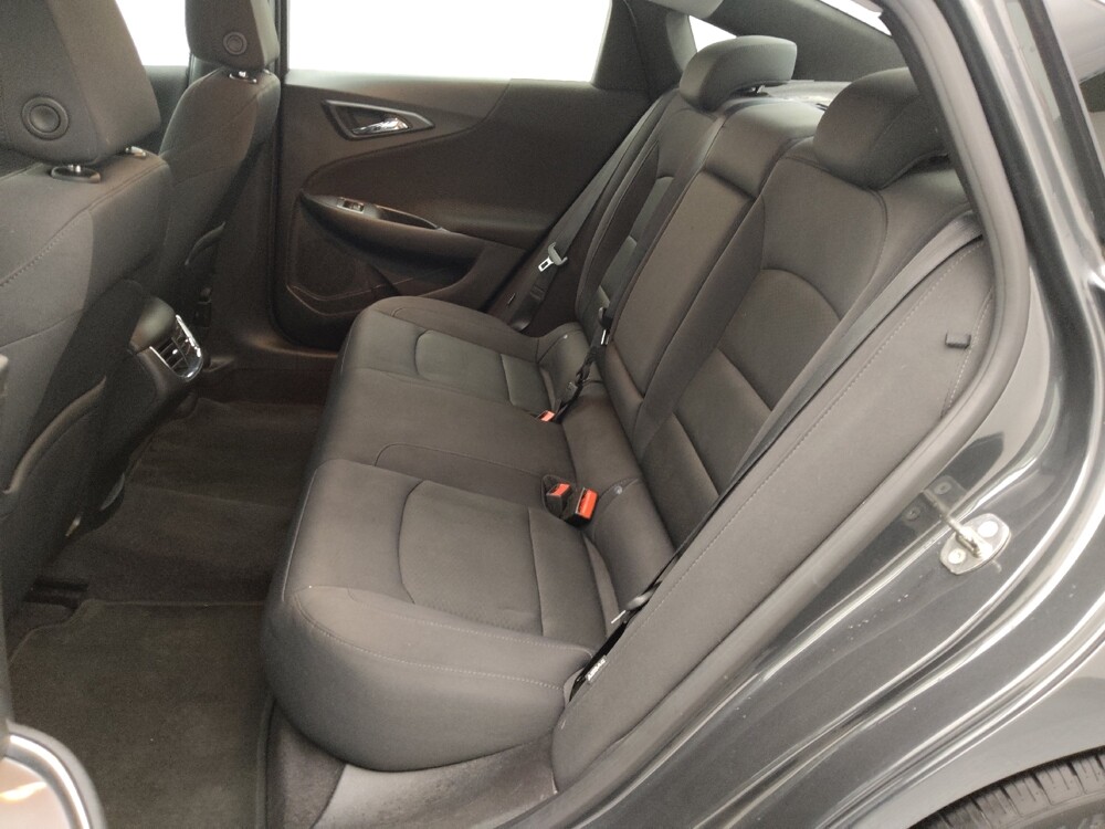 2017 Chevrolet Malibu in Topeka, KS 66611 - 18133786 18