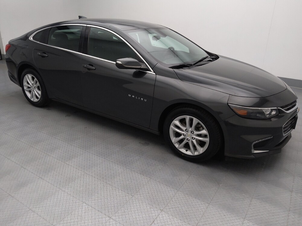 2017 Chevrolet Malibu in Topeka, KS 66611 - 18133786 11
