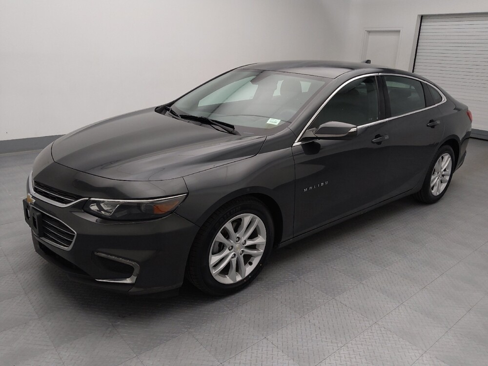 2017 Chevrolet Malibu in Topeka, KS 66611 - 18133786 2
