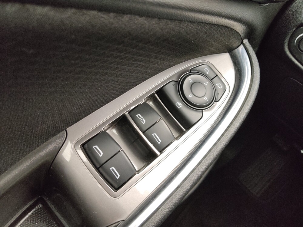 2017 Chevrolet Malibu in Topeka, KS 66611 - 18133786 27