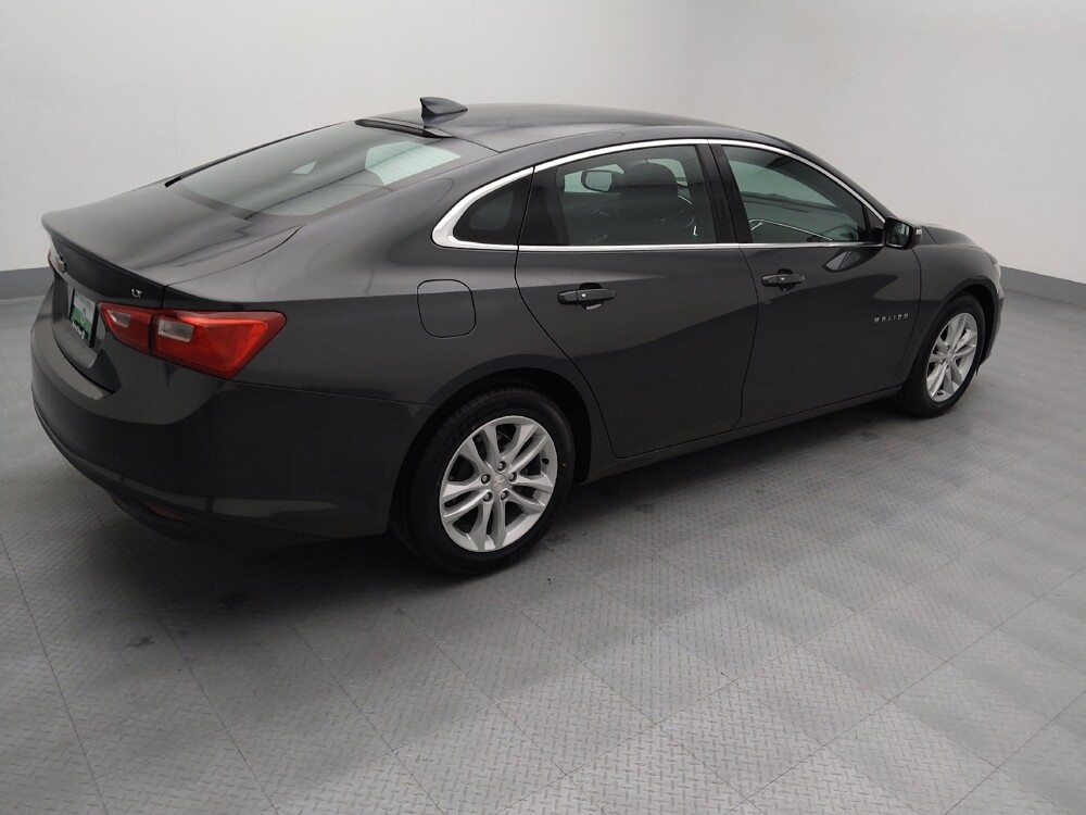 2017 Chevrolet Malibu in Topeka, KS 66611 - 18133786 10