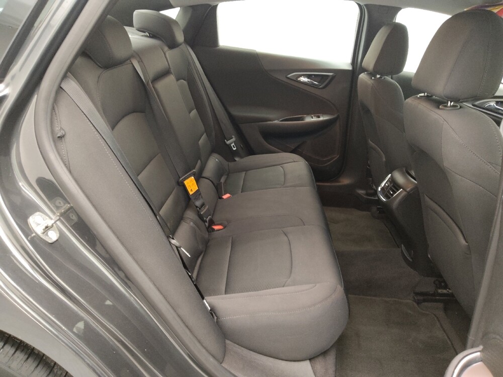 2017 Chevrolet Malibu in Topeka, KS 66611 - 18133786 19