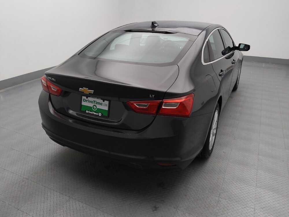 2017 Chevrolet Malibu in Topeka, KS 66611 - 18133786 7
