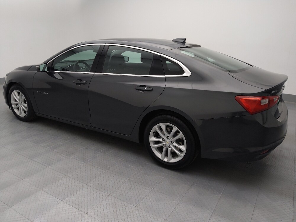 2017 Chevrolet Malibu in Topeka, KS 66611 - 18133786 3