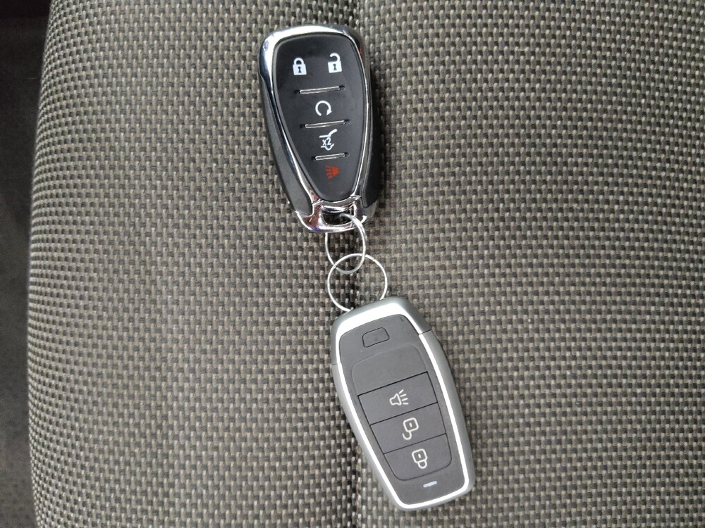 2019 Chevrolet Traverse in Topeka, KS 66611 - 18133788 32