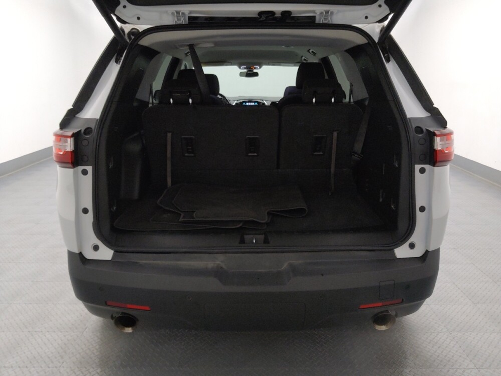 2019 Chevrolet Traverse in Topeka, KS 66611 - 18133788 29