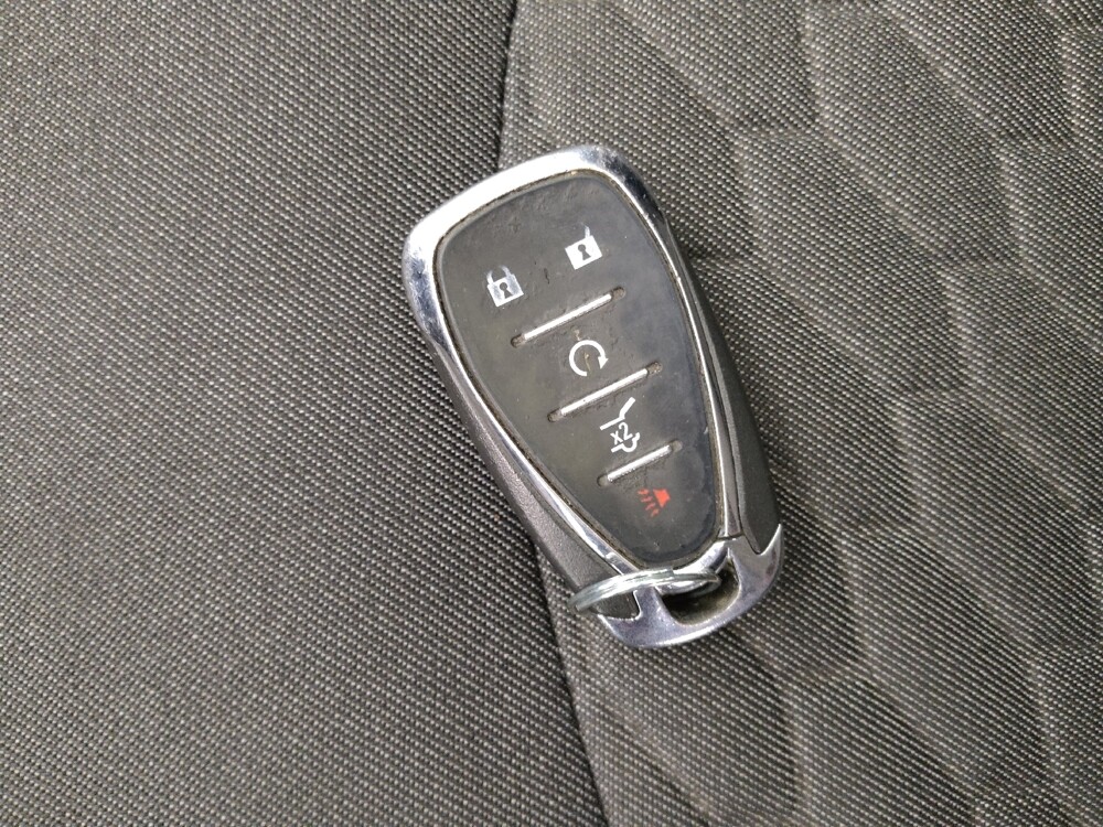 2018 Chevrolet Equinox in Wichita, KS 67207 - 18133791 32