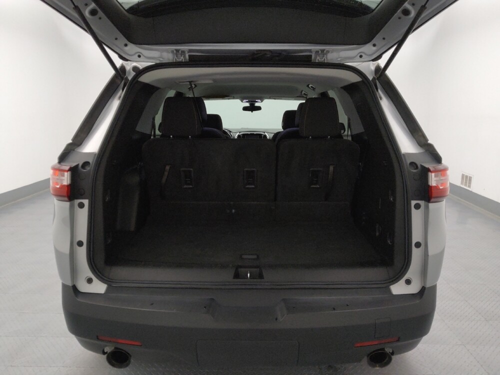 2019 Chevrolet Traverse in Wichita, KS 67207 - 18133794 29