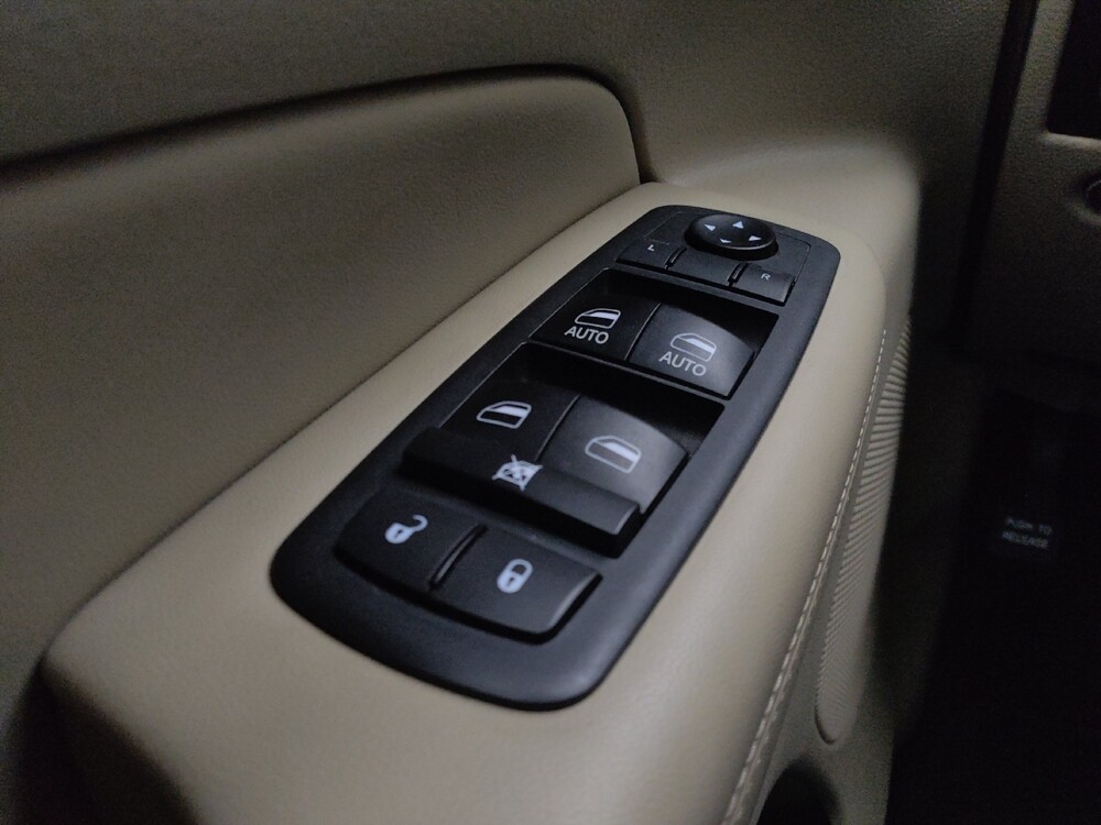 2018 Jeep Grand Cherokee in Topeka, KS 66611 - 18133795 27