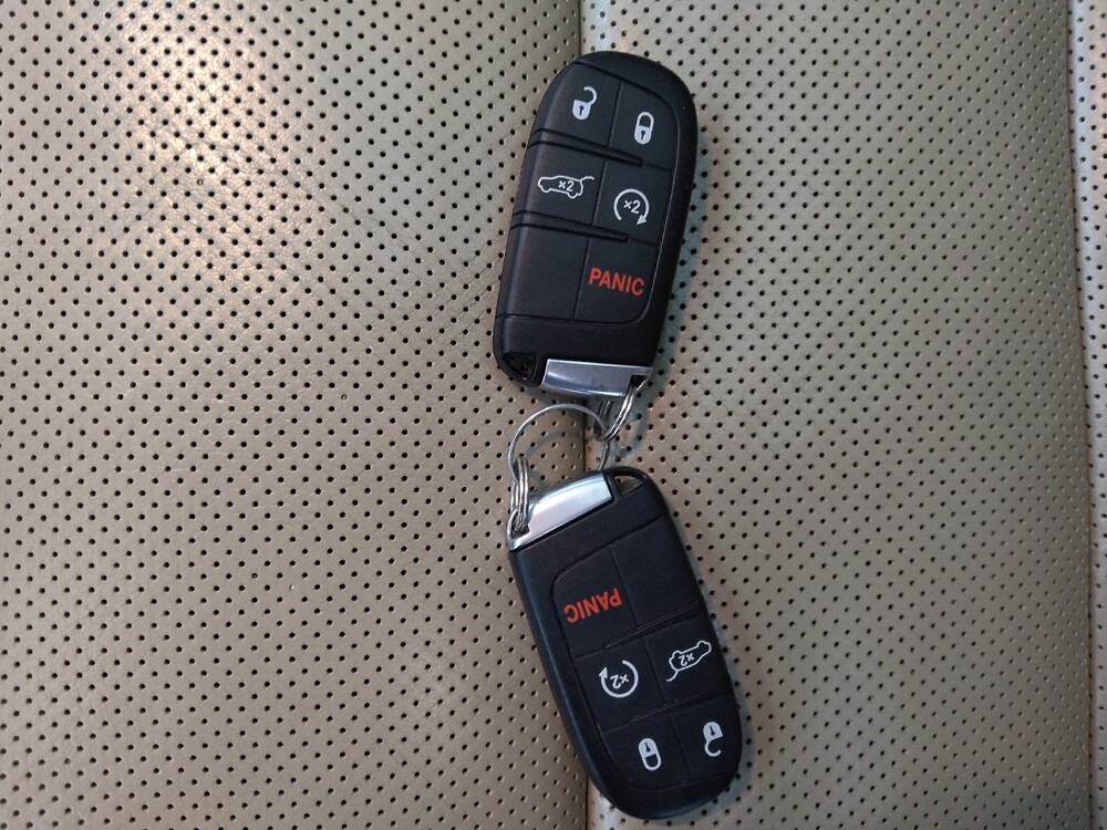 2018 Jeep Grand Cherokee in Topeka, KS 66611 - 18133795 32