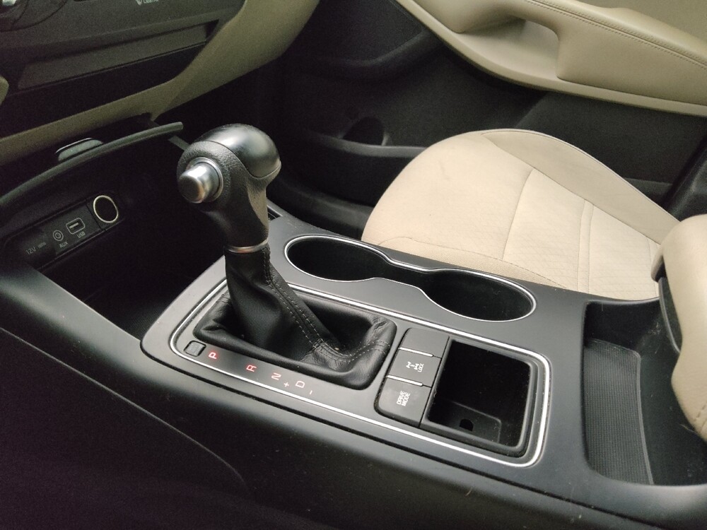 2018 Kia Sorento in Des Moines, IA 50310 - 18133796 26