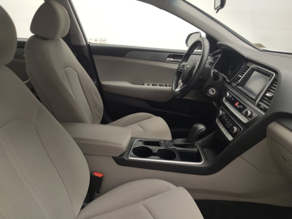 2018 Hyundai Sonata in Des Moines, IA 50310 - 18133797 21