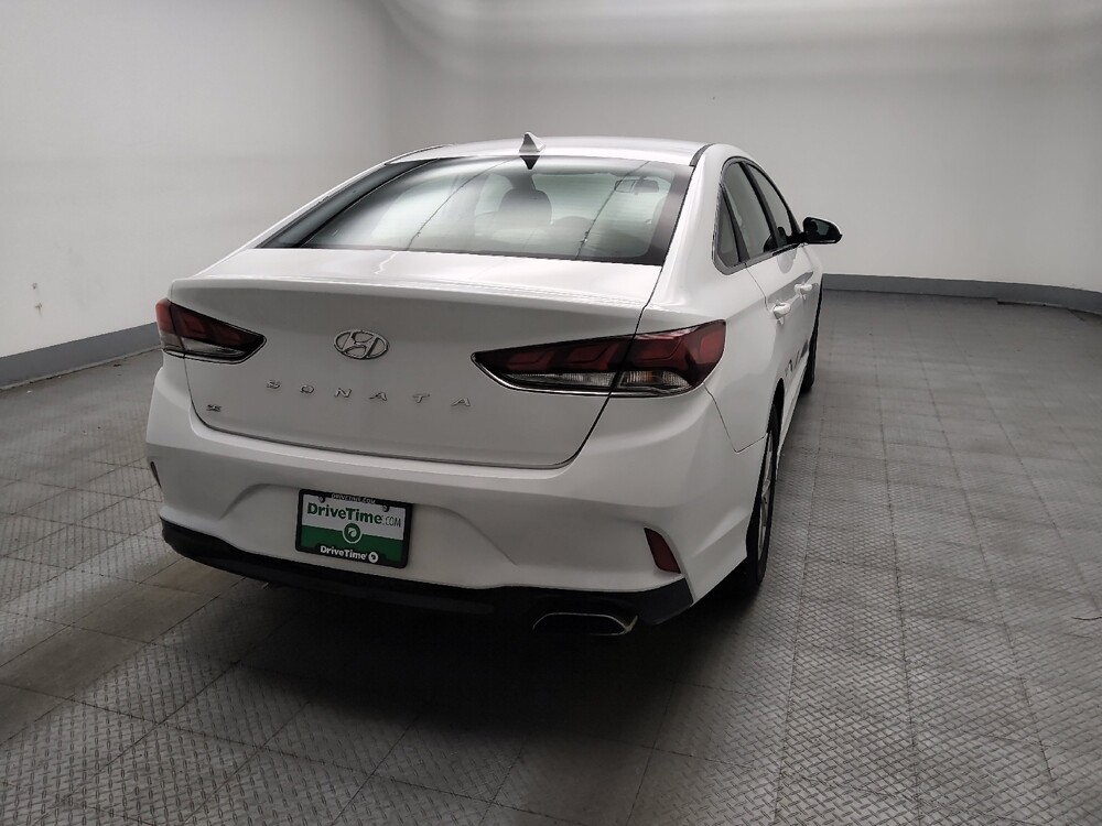 2018 Hyundai Sonata in Des Moines, IA 50310 - 18133797 9