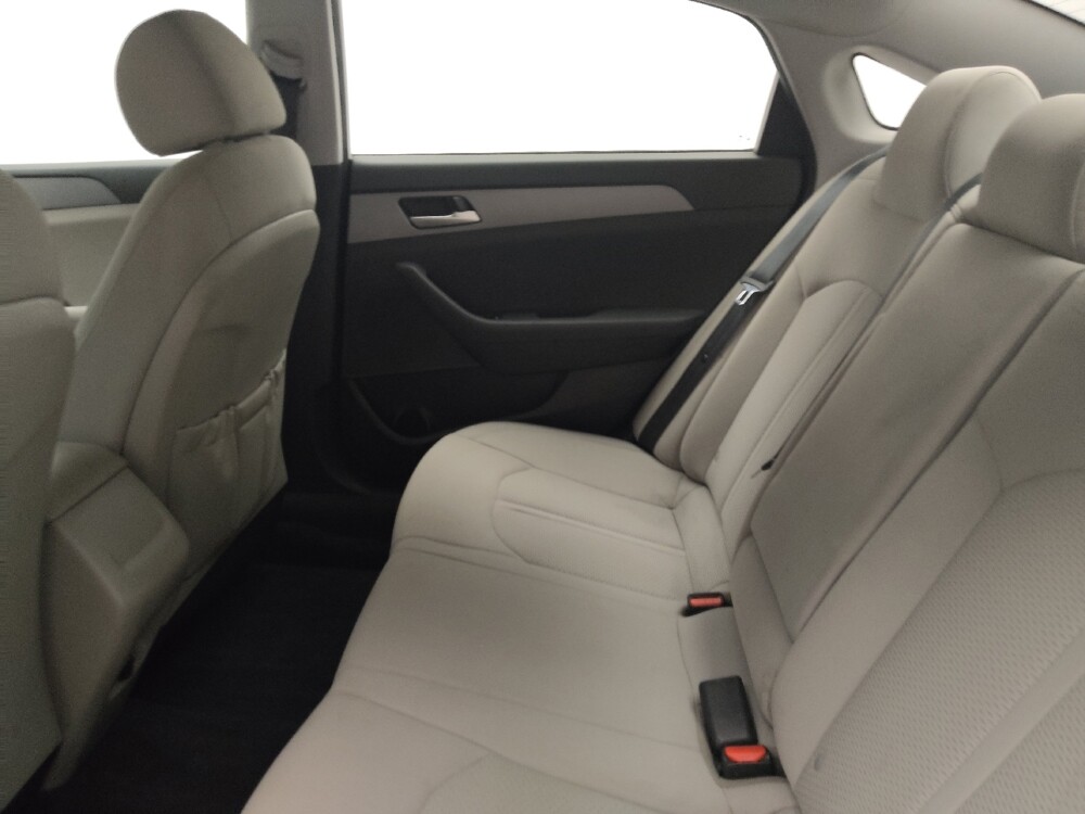 2018 Hyundai Sonata in Des Moines, IA 50310 - 18133797 18