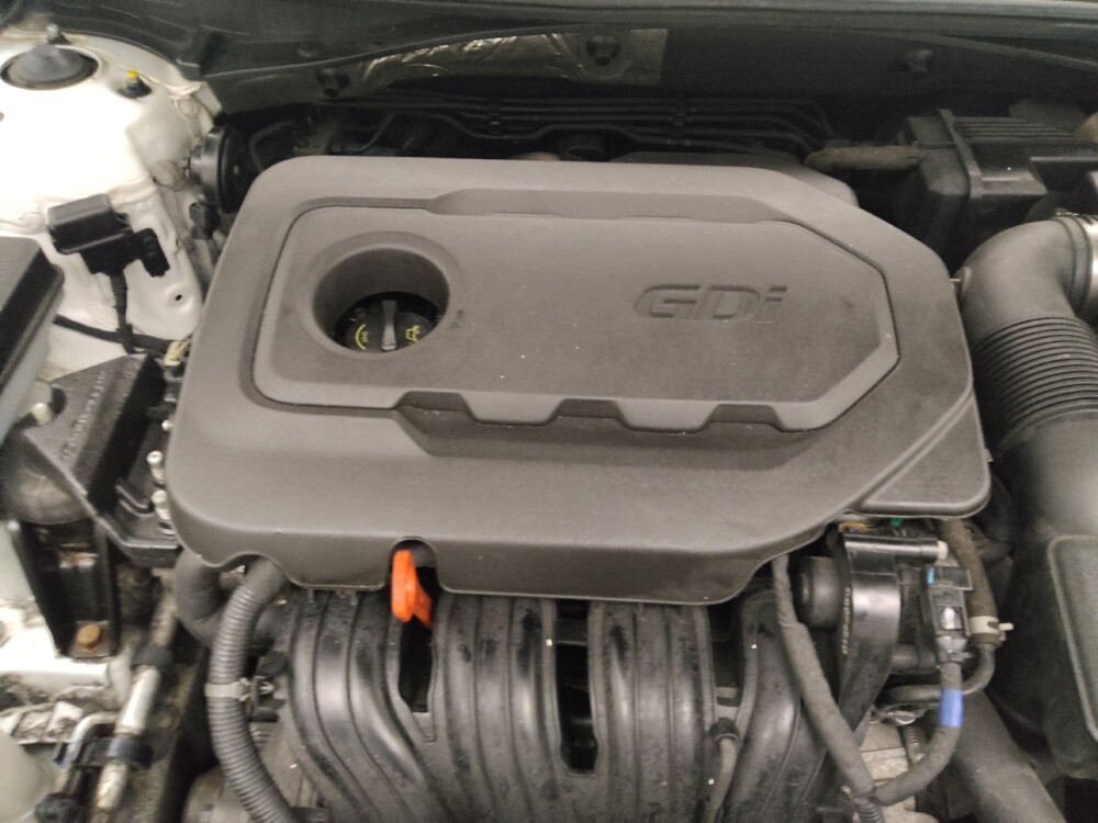 2018 Hyundai Sonata in Des Moines, IA 50310 - 18133797 30