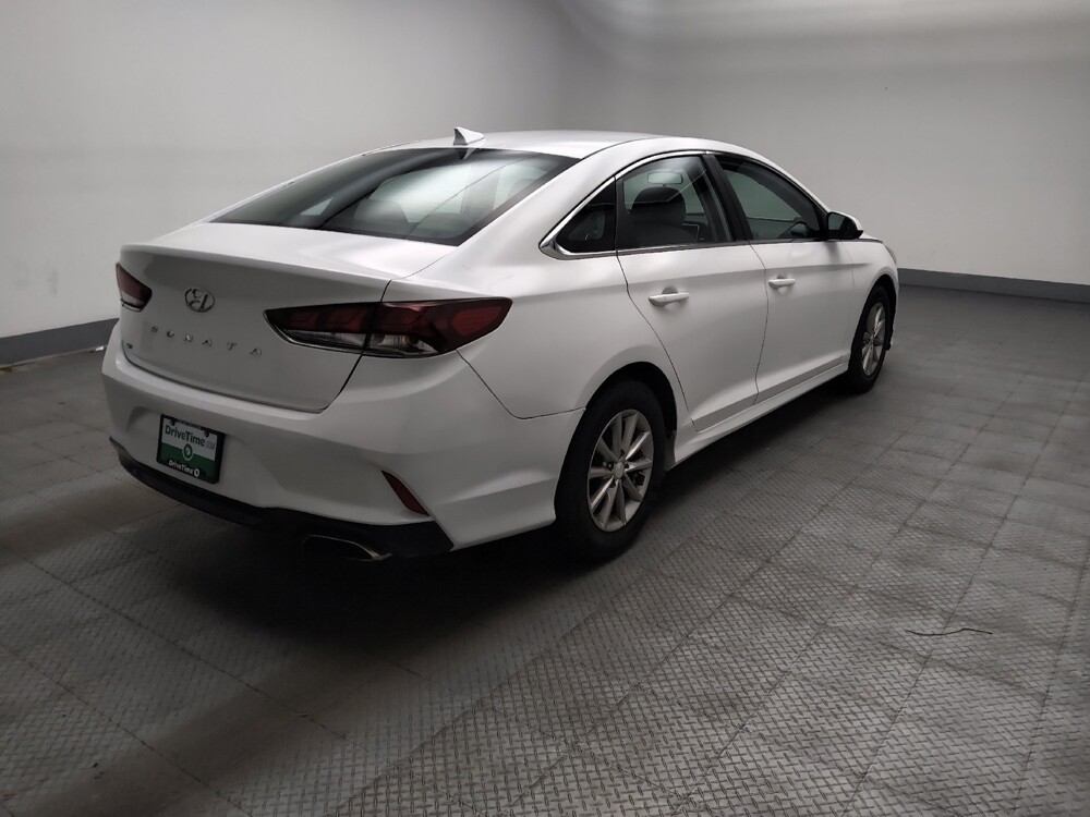 2018 Hyundai Sonata in Des Moines, IA 50310 - 18133797 10