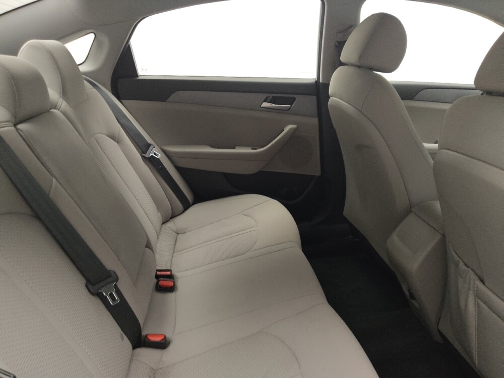 2018 Hyundai Sonata in Des Moines, IA 50310 - 18133797 19
