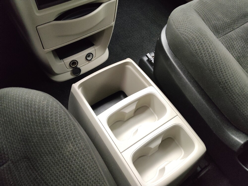 2016 Dodge Grand Caravan in Indianapolis, IN 46219 - 18133805 26