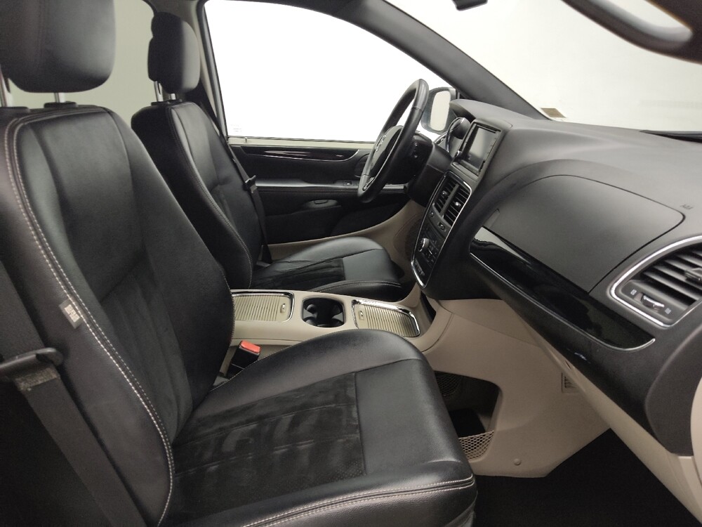 2017 Dodge Grand Caravan in Indianapolis, IN 46219 - 18133806 21