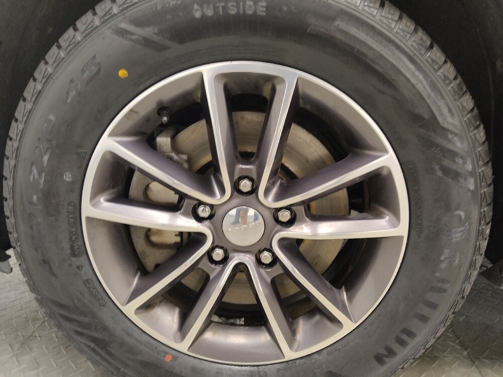 2017 Dodge Grand Caravan in Indianapolis, IN 46219 - 18133806 31