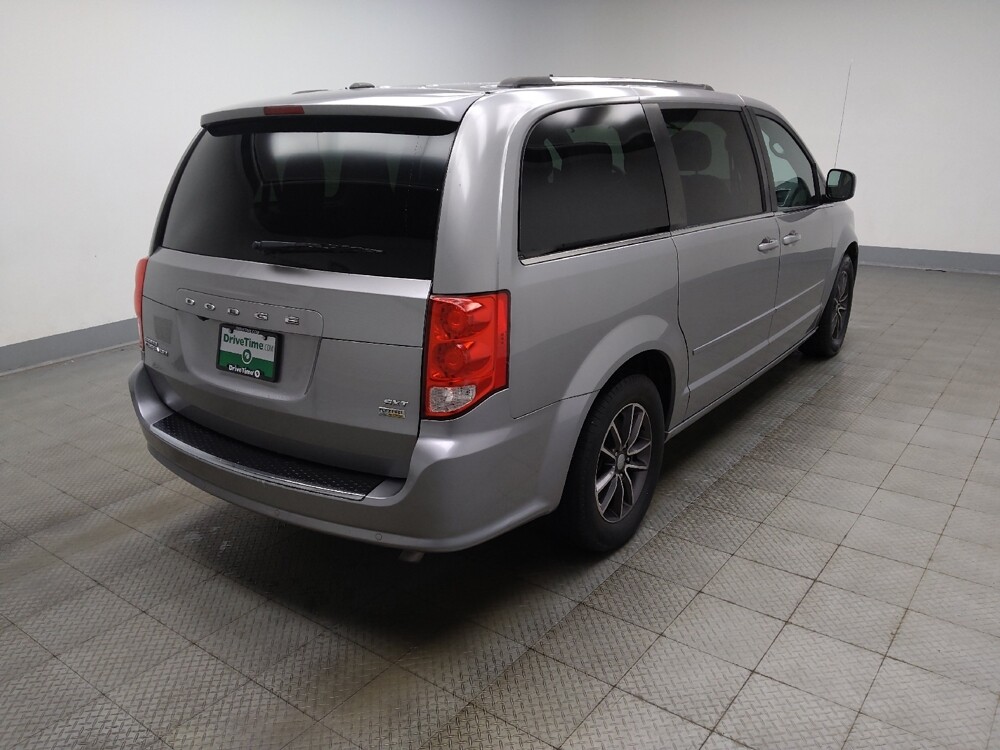 2017 Dodge Grand Caravan in Indianapolis, IN 46219 - 18133806 9