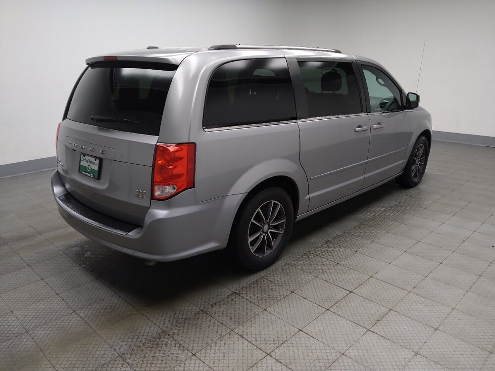2017 Dodge Grand Caravan in Indianapolis, IN 46219 - 18133806 10