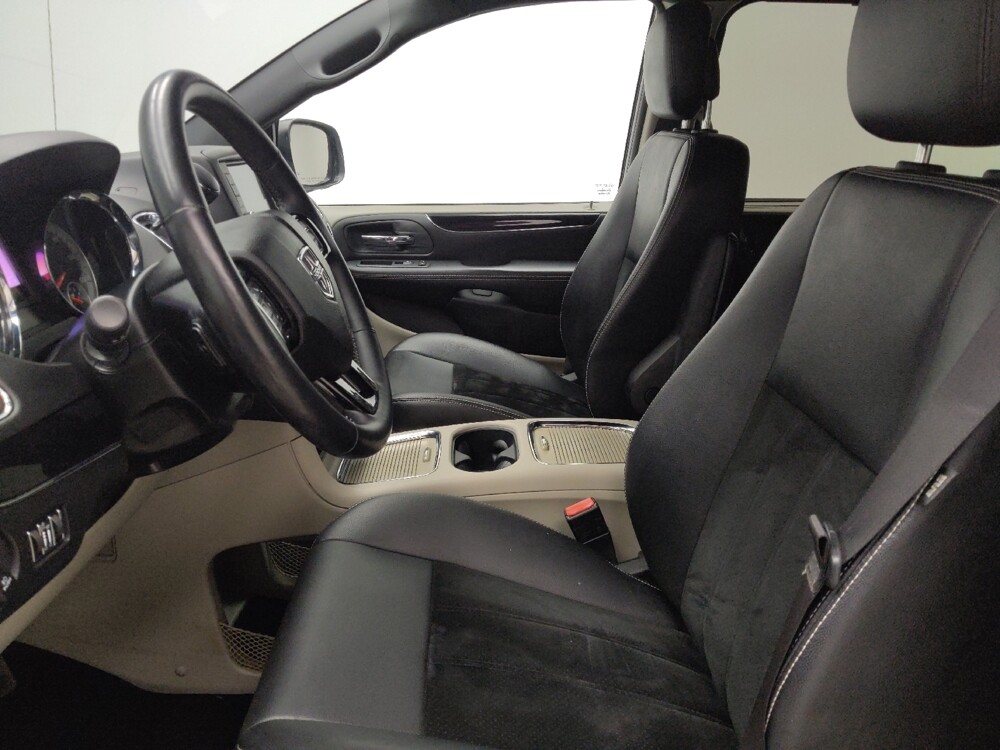 2017 Dodge Grand Caravan in Indianapolis, IN 46219 - 18133806 17