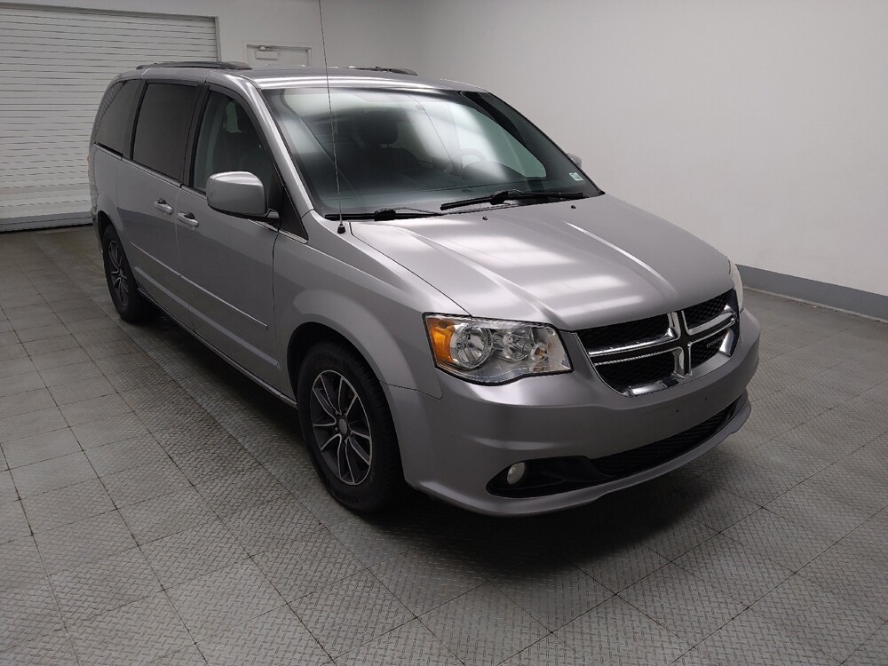 2017 Dodge Grand Caravan in Indianapolis, IN 46219 - 18133806 11