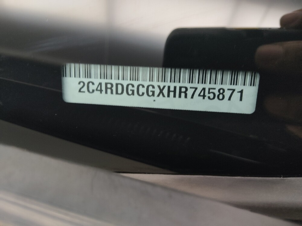 2017 Dodge Grand Caravan in Indianapolis, IN 46219 - 18133806 33