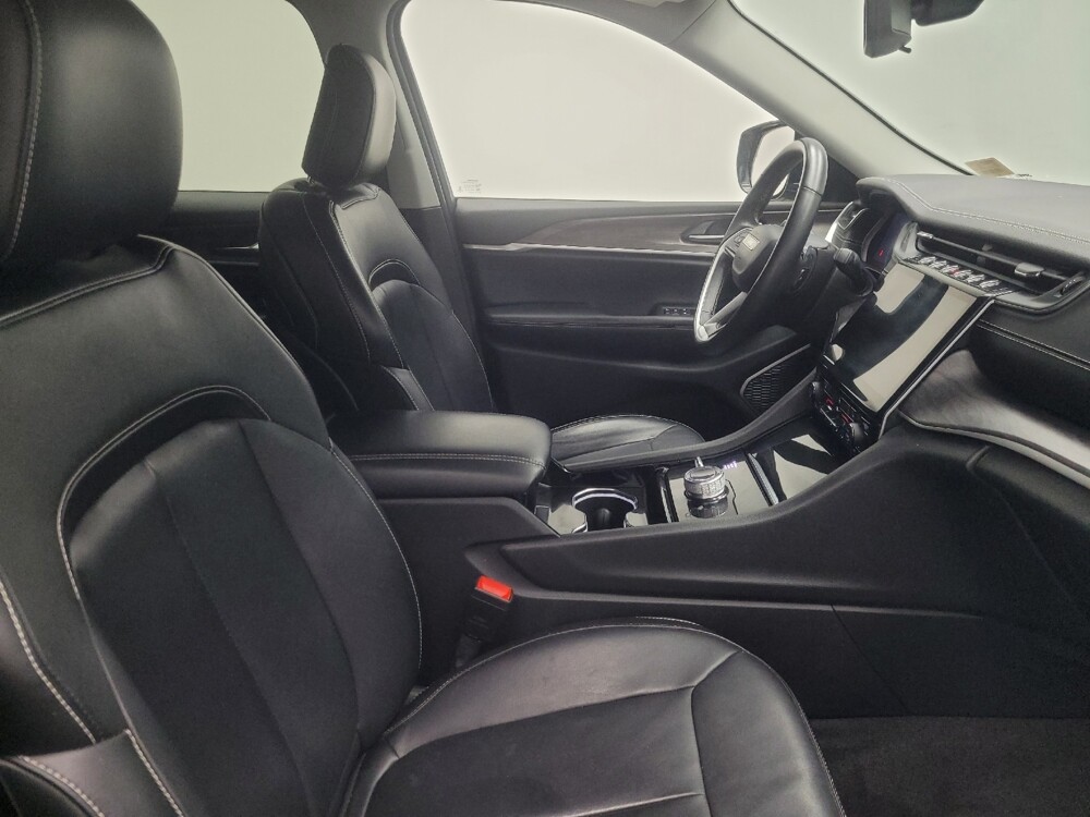 2022 Jeep Grand Cherokee in Indianapolis, IN 46219 - 18133807 21