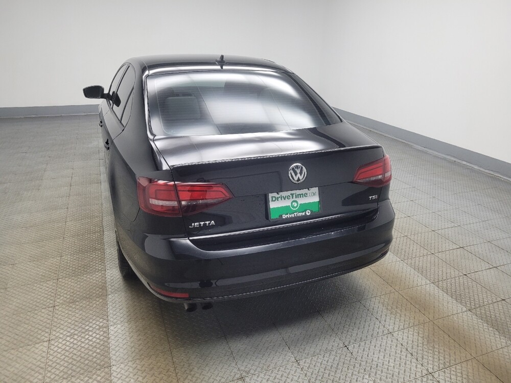 2016 Volkswagen Jetta in Indianapolis, IN 46219 - 18133808 6