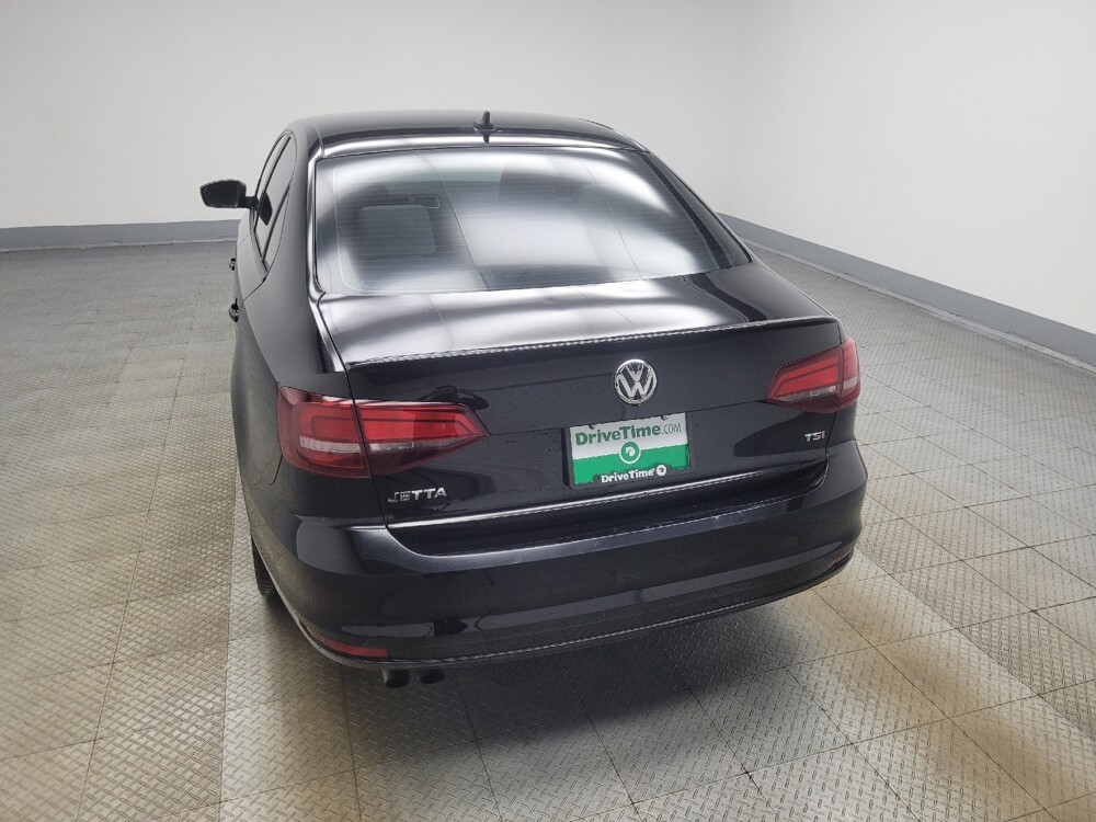 2016 Volkswagen Jetta in Indianapolis, IN 46219 - 18133808 7