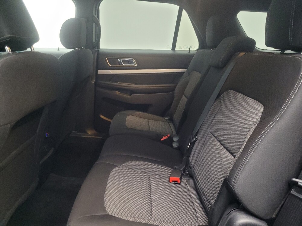 2017 Ford Explorer in Indianapolis, IN 46219 - 18133809 18