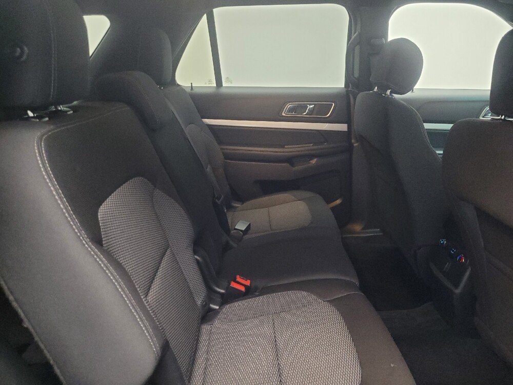 2017 Ford Explorer in Indianapolis, IN 46219 - 18133809 19