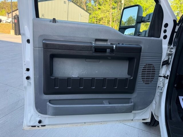 2013 Ford F250 in Knoxville, TN 37920 - 18133813 19