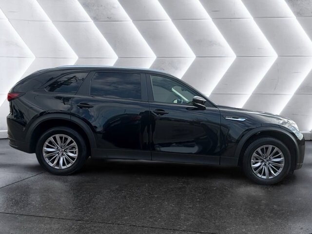 2025 MAZDA CX-90 in Bedford, OH 44146 - 18133817 4